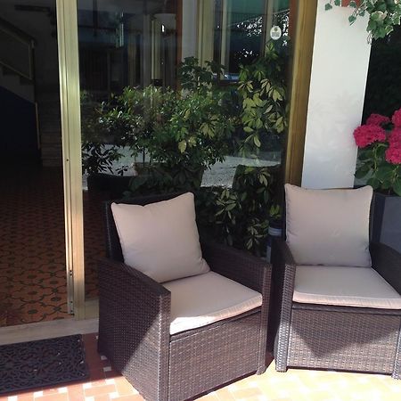 Hotel Mirella Rimini Exterior foto